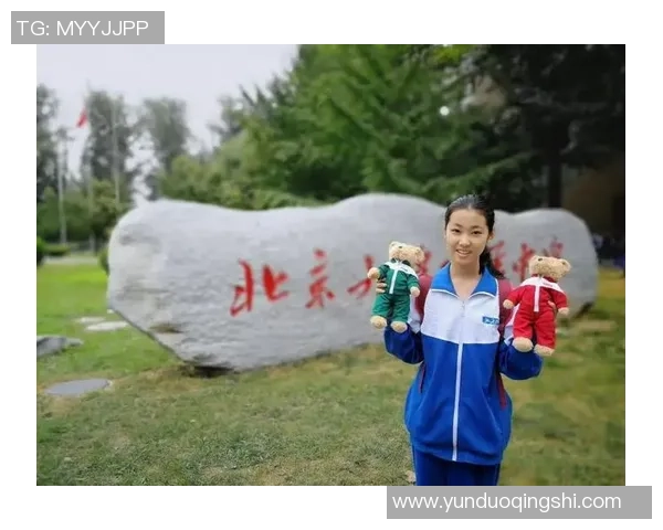 银杏足球的魅力与发展探索助力青少年成长与团队精神培养